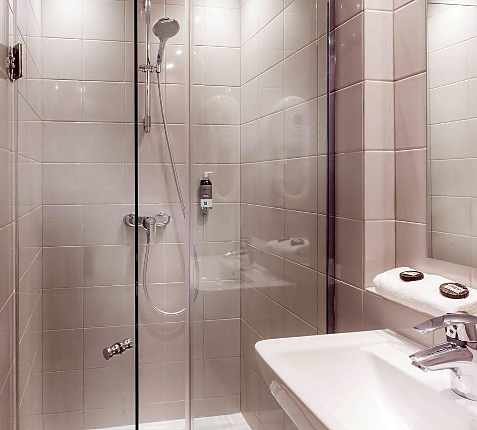 Libertel Montmartre Duperre