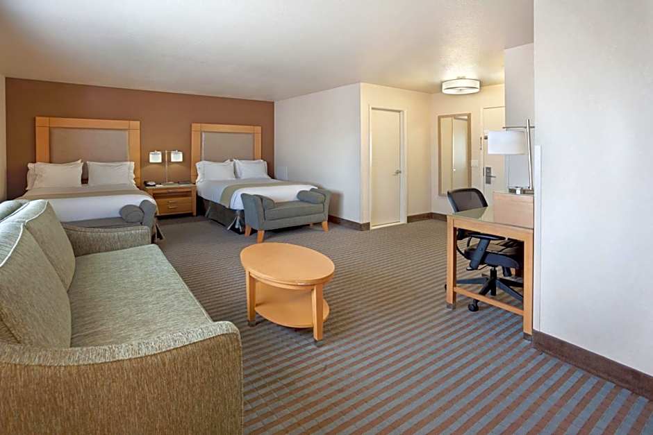 Holiday Inn Express Monterey - Cannery Row By IHG