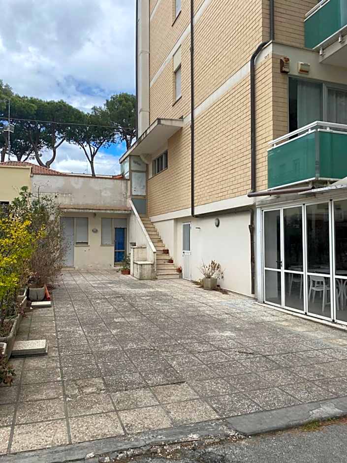 Hotel Modenese
