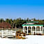 Sara Placid Inn & Suites