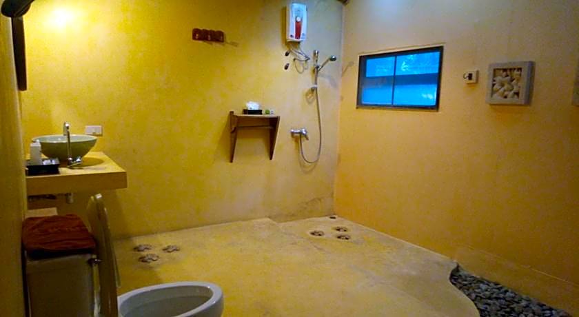 Baanwangnamkeaw Lodge