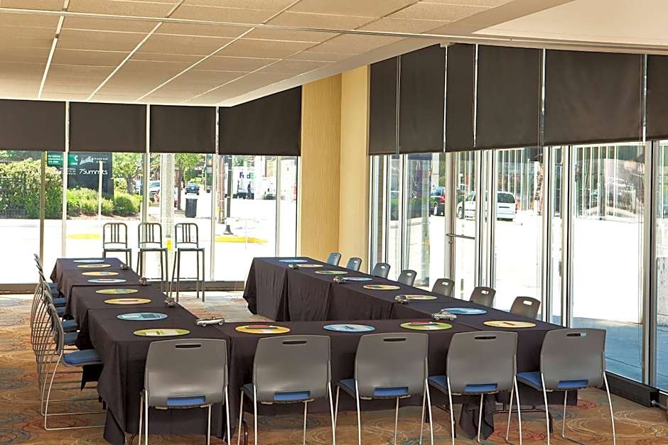 Aloft Milwaukee Downtown