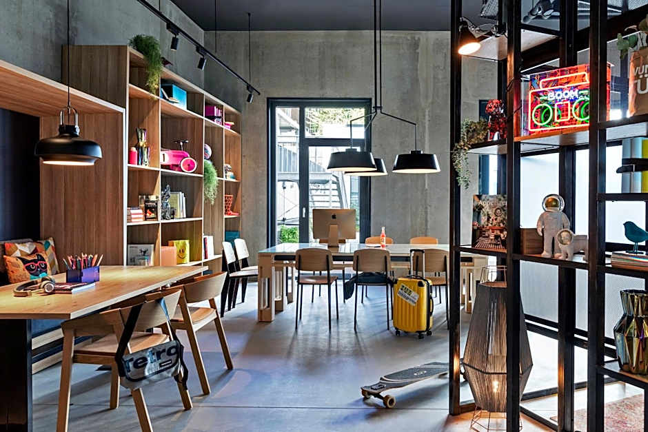 Moxy Hamburg City
