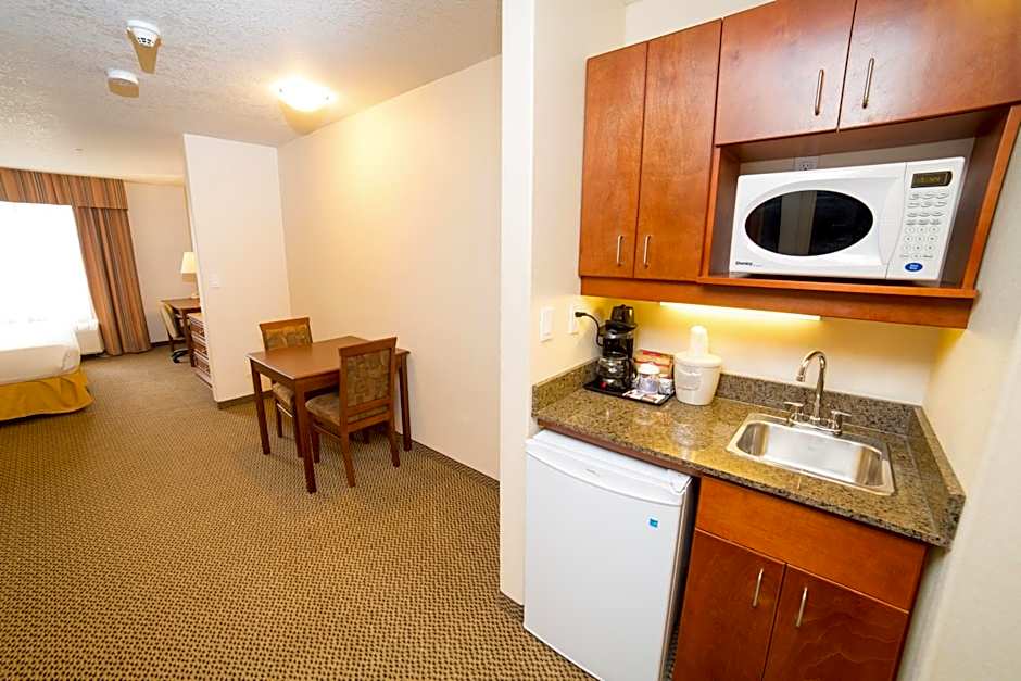 Holiday Inn Express & Suites Drayton Valley By IHG