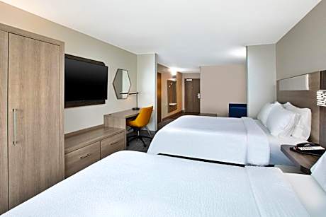 Standard Room with Two Queen Beds