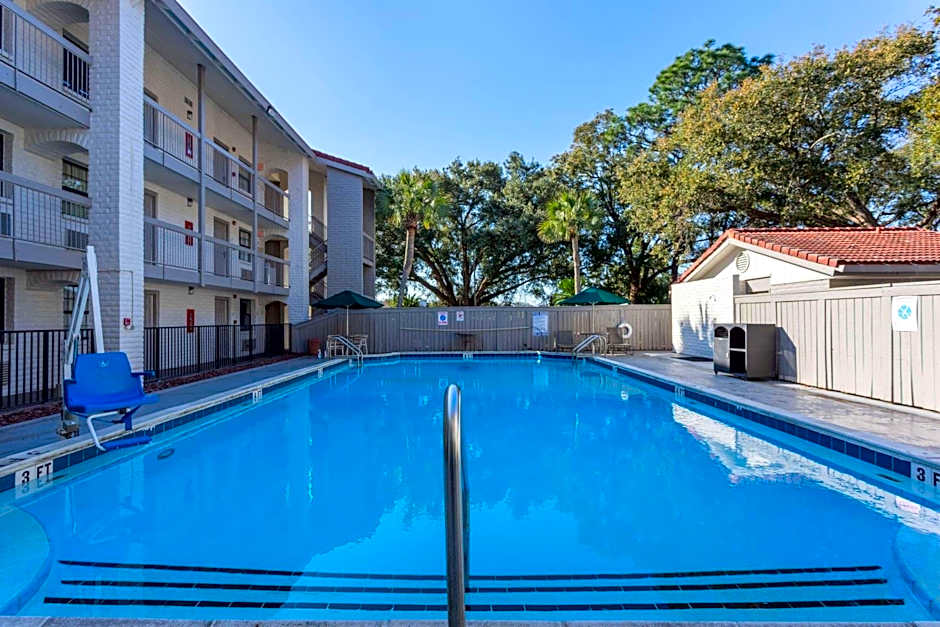 La Quinta Inn & Suites by Wyndham Pensacola