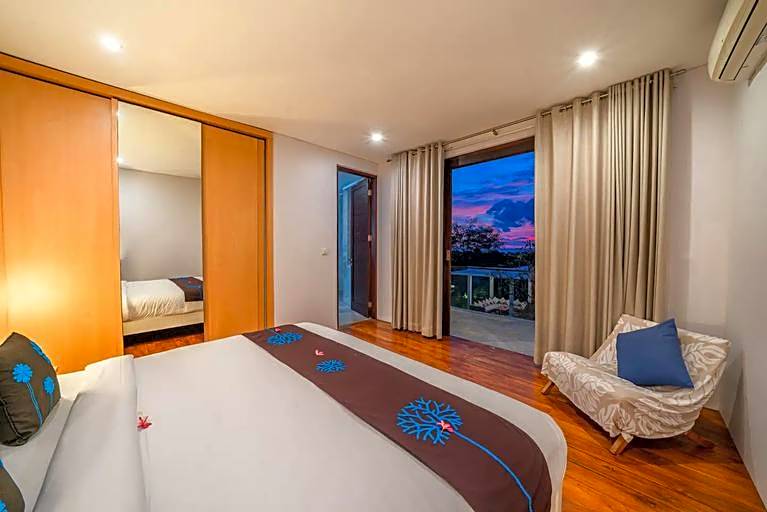 Balangan Sunset: Amazing 4 BDR Villa in Balangan w/ OCEAN VIEW in Balangan