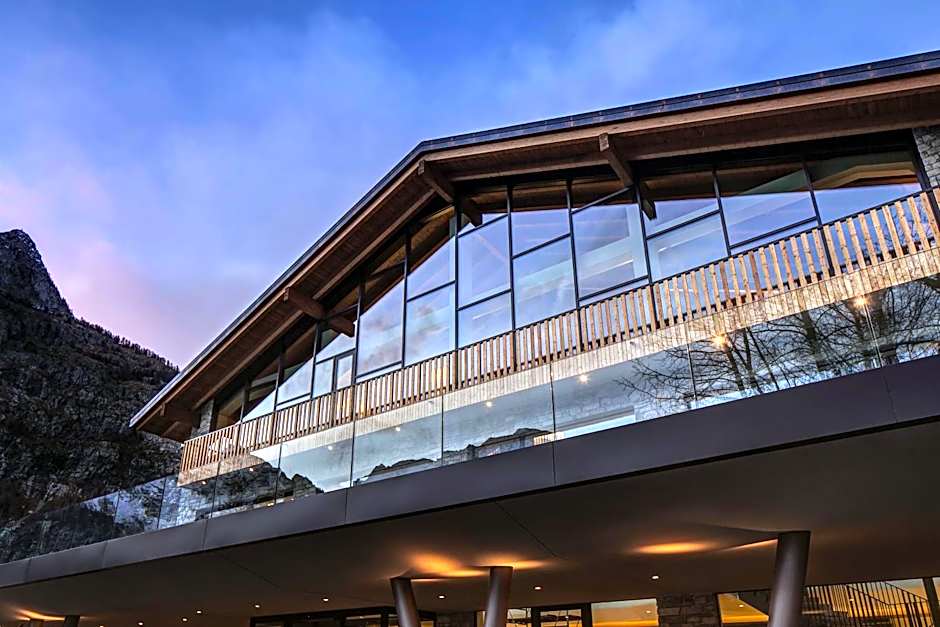 Grand Hotel Courmayeur Mont Blanc, by R Collection Hotels