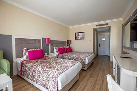 Standard Sea View Room