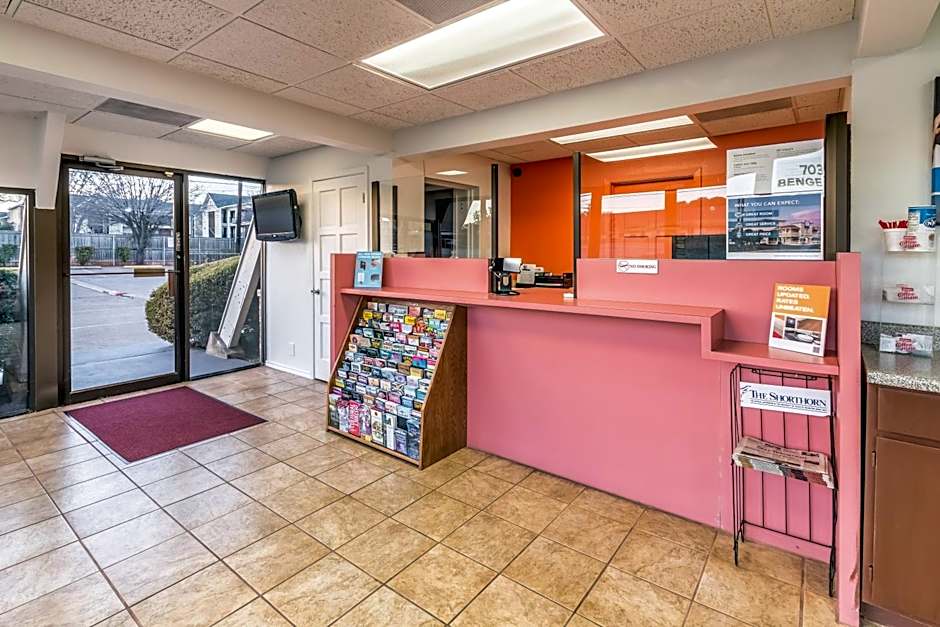 Motel 6-Arlington, TX - UTA