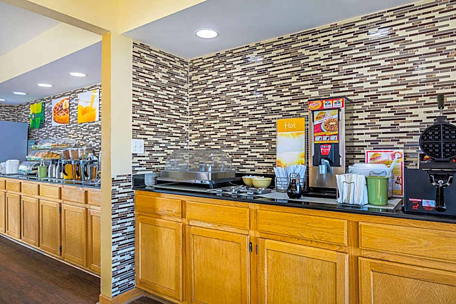 Quality Inn & Suites Greensburg I-74