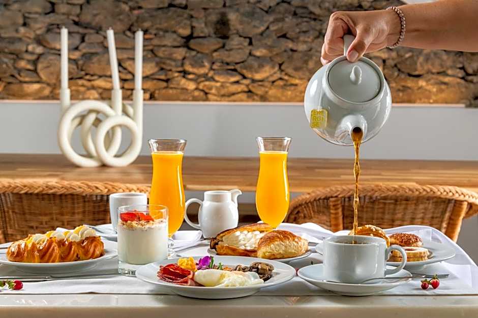 Pestana Fisherman Village