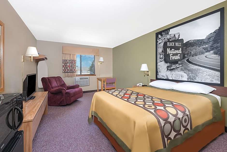 Super 8 by Wyndham Winner SD