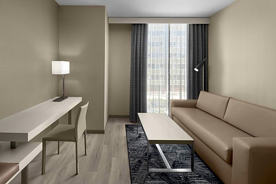 AC Hotel by Marriott St. Louis Clayton