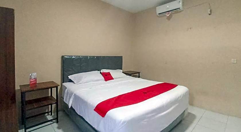 RedDoorz @ Waena Jayapura