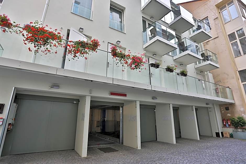 James Hotel & Apartments