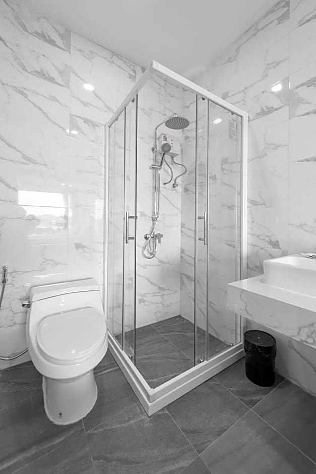 Chiangkhan River Walk Hotel