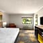 Days Inn and Suites by Wyndham Kansas City South