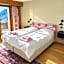 Hotel Between