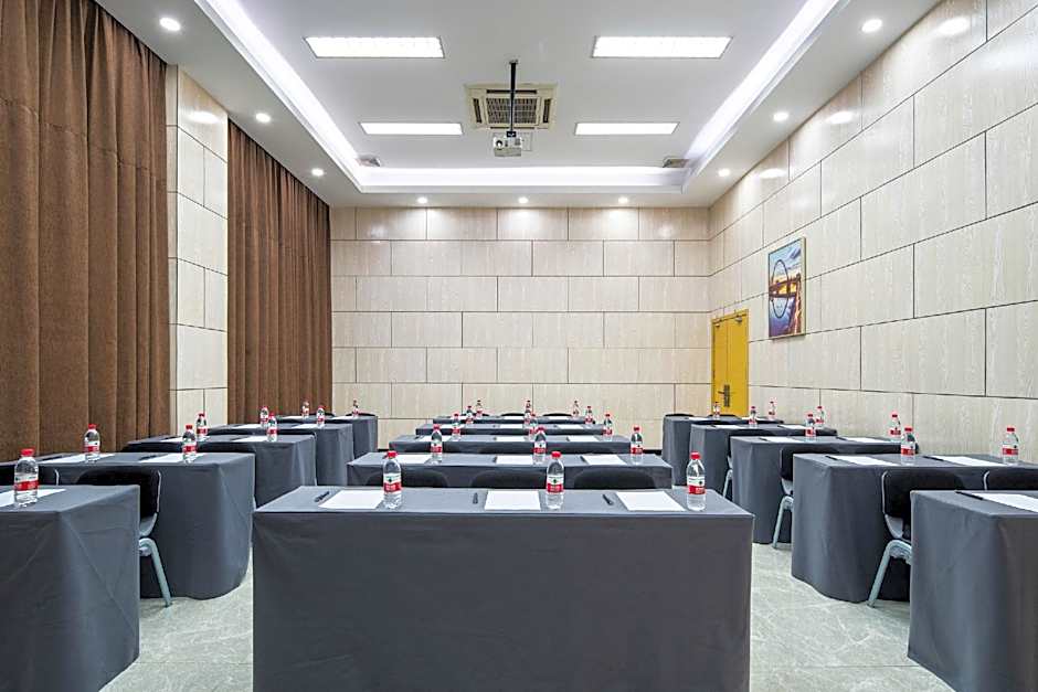 City Comfort Inn Liuzhou Chengzhong Wanda Plaza