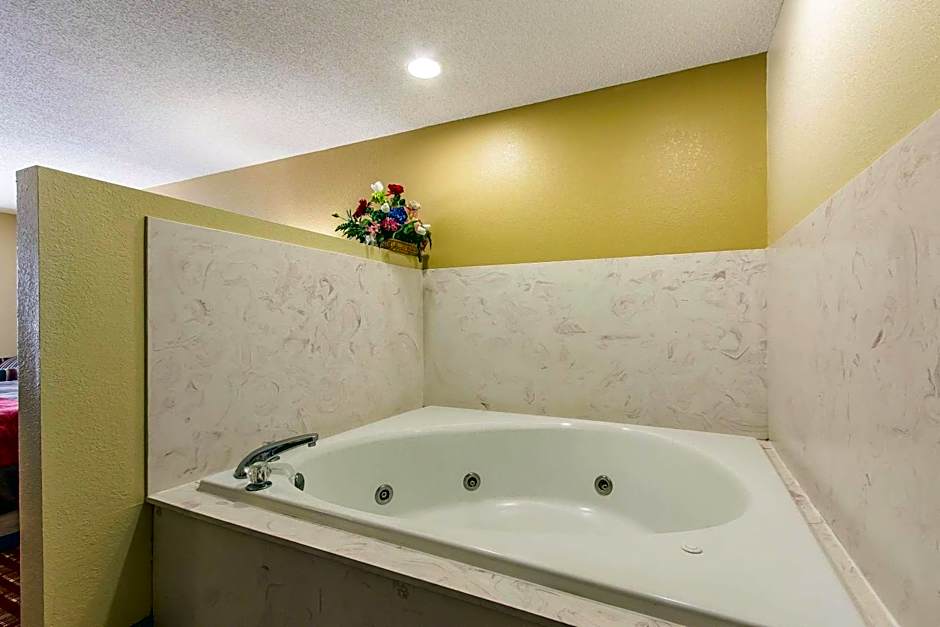 Quality Inn Andalusia