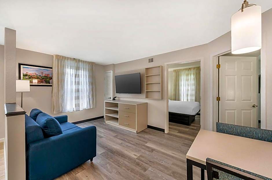 MainStay Suites Sterling near Dulles Town Center