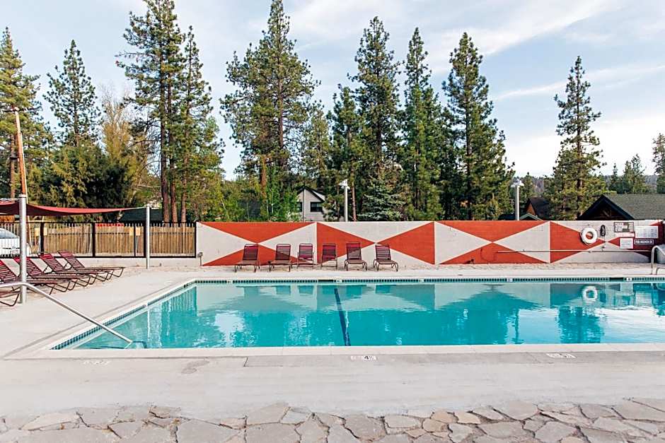 Noon Lodge