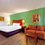 Tulsa Square Hotel Central, I-44 By OYO