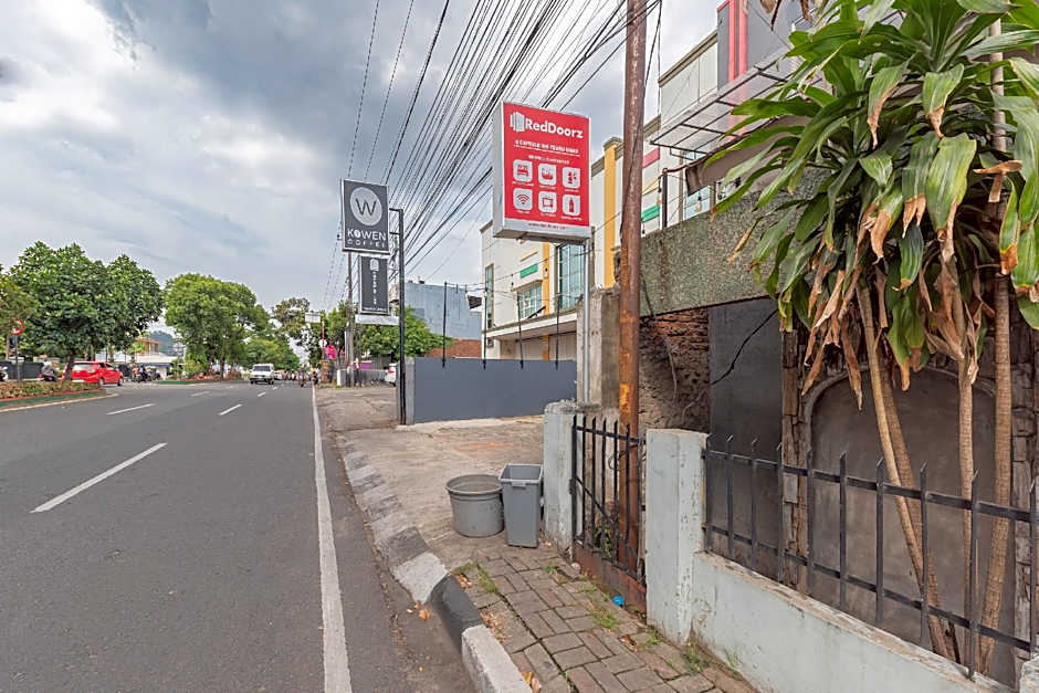 RedDoorz @ Capsule Inn Teuku Umar