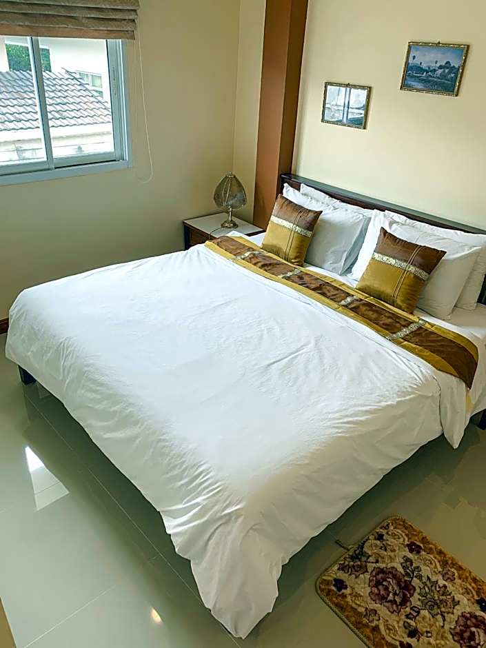 Baan Sooksiri Bangsaray