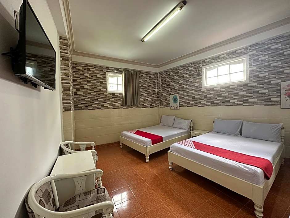 OYO 1196 Le Vu Hotel