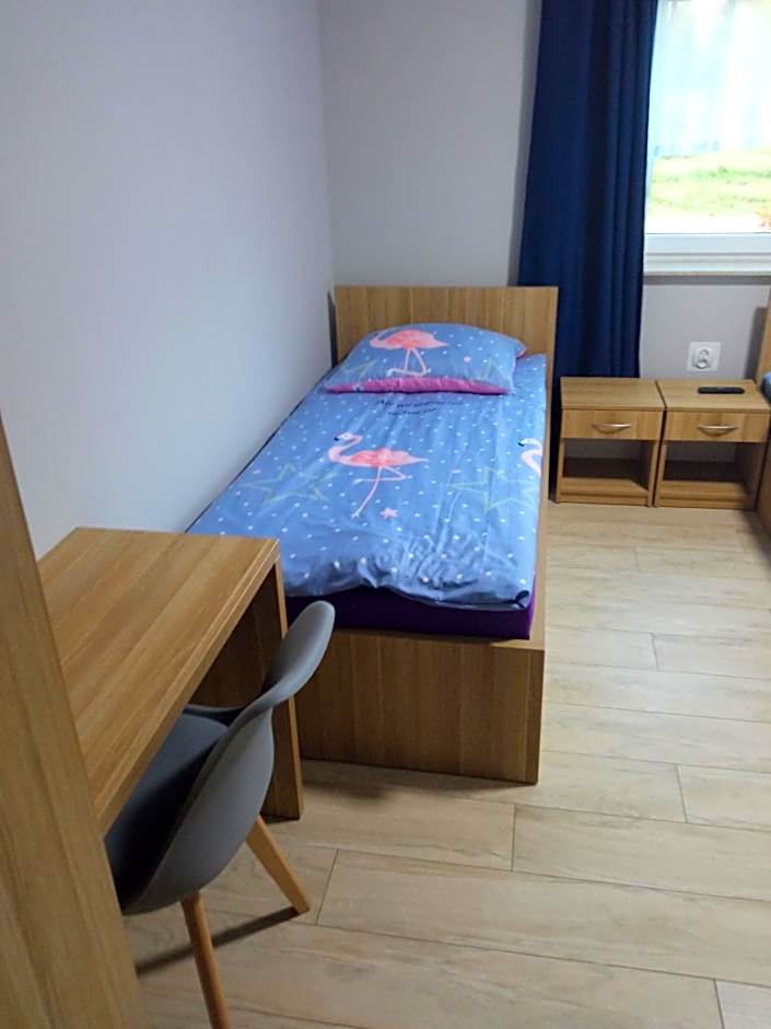 Szafir - NoclegiGrodziskPL