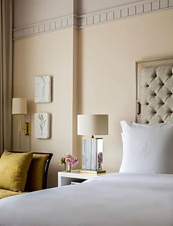 Accessible Superior Room King Bed