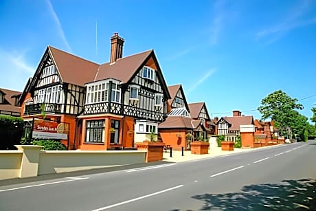 De Rougemont Manor Hotel