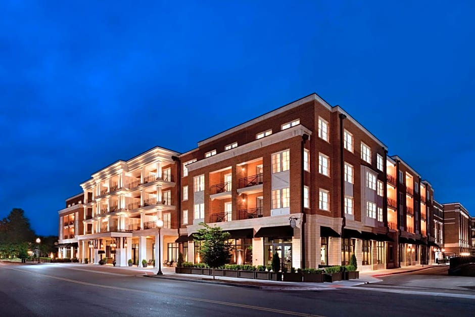 The Harpeth Downtown Franklin, Curio Collection by Hilton