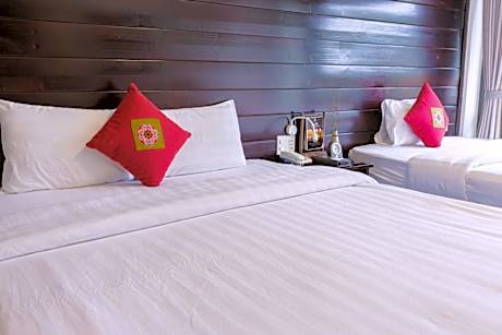 Twin Room with Mountain View