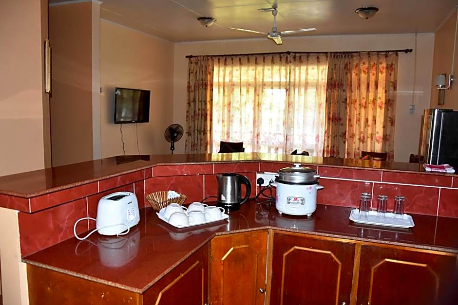 Reef Holiday Apartments
