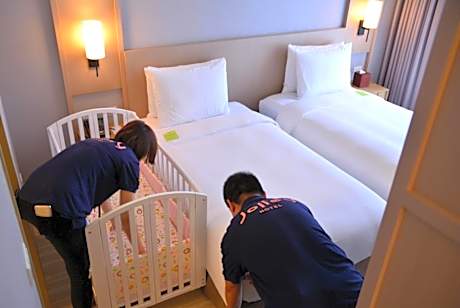 Twin Room with Balcony