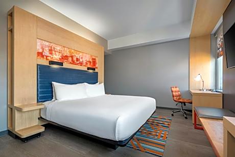 Aloft, Guest room, 1 King