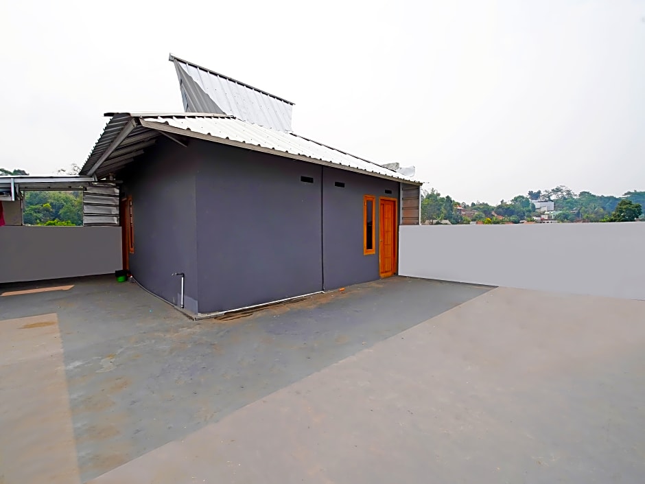 Spot On 91557 Biring Residence 