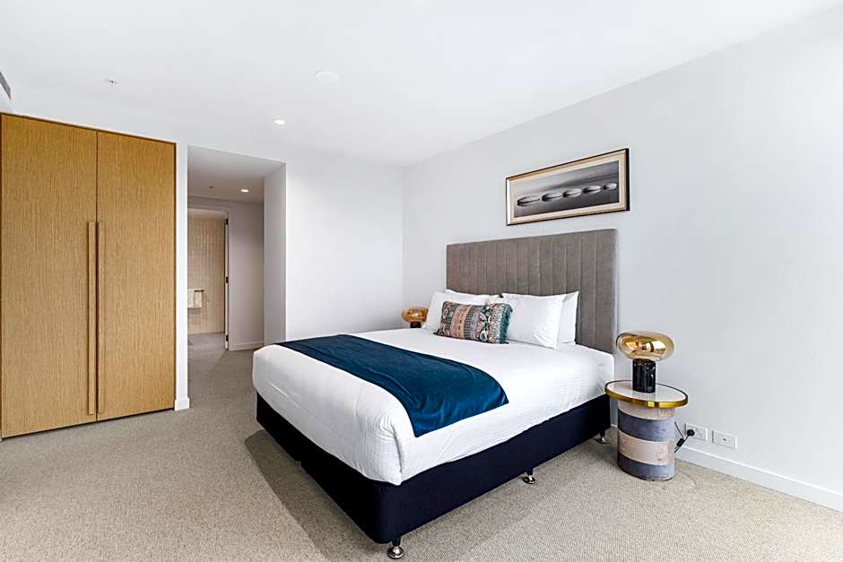 Collins House Apartments by CLLIX