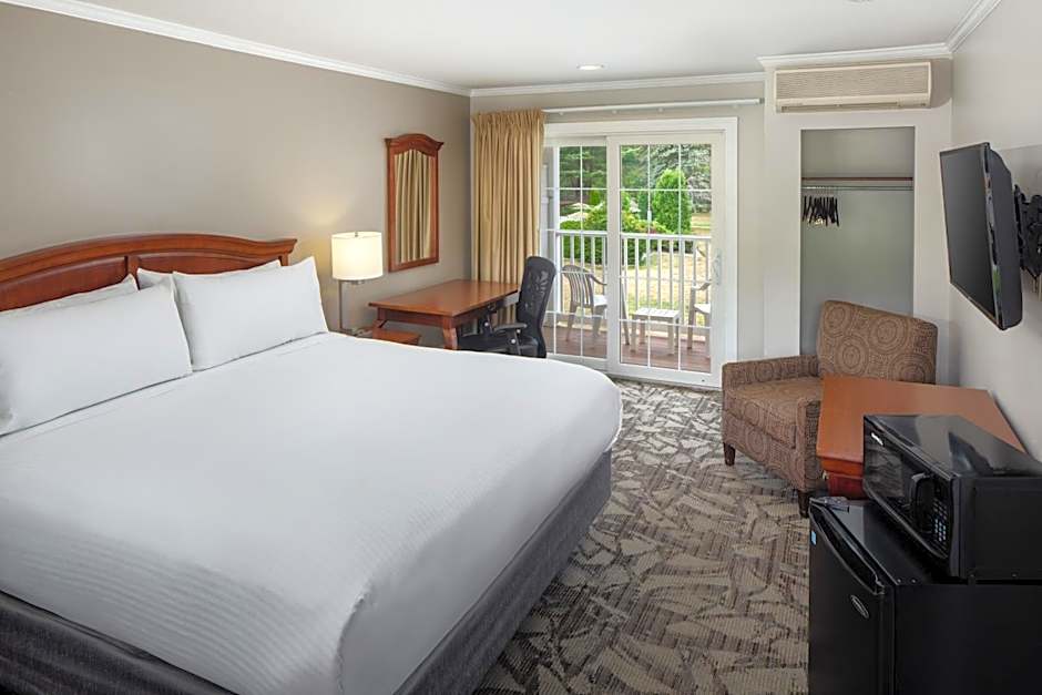 Golden Gables Inn Dazzler Select by Wyndham