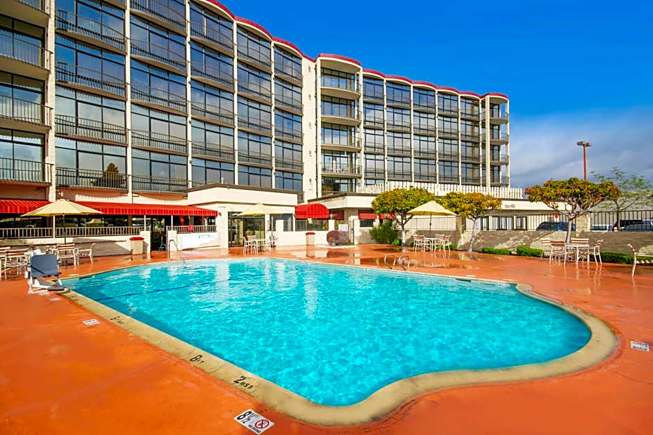 Oakland Airport Executive Hotel