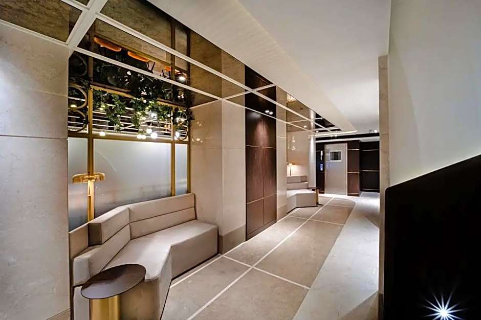 Bentley by Molton Hotels - Special Class