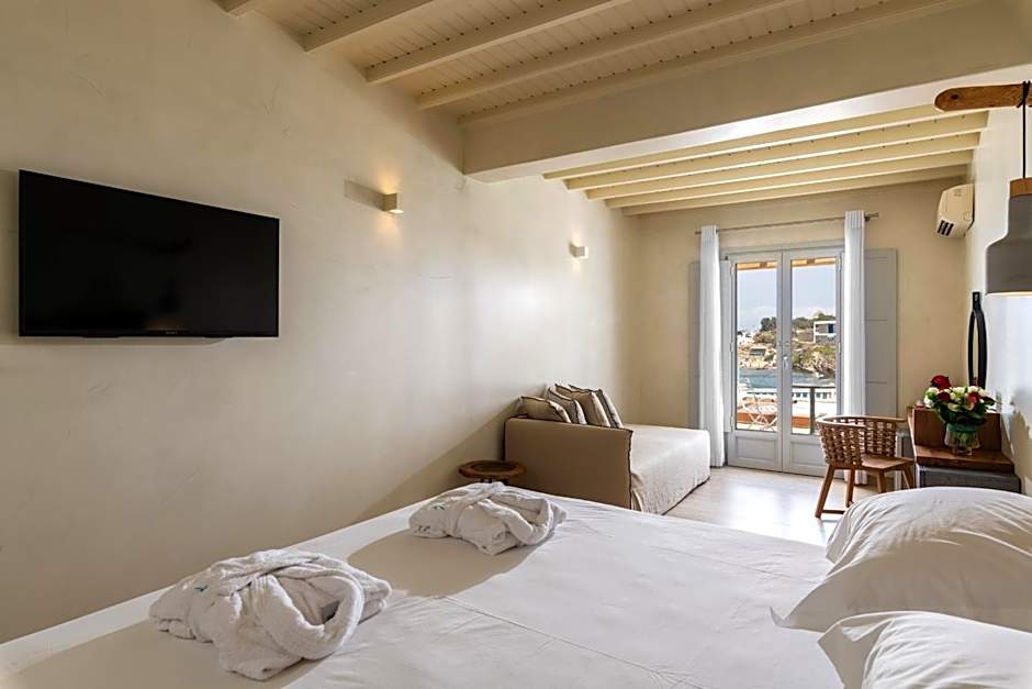 Poseidon Hotel Suites