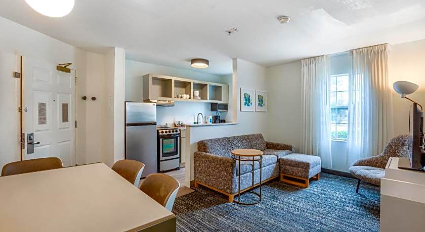 MainStay Suites