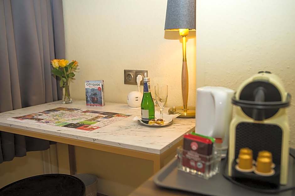 City Pension Stephansplatz I Self Check In I AC in all rooms