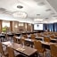 DoubleTree Suites by Hilton Hotel Boston - Cambridge