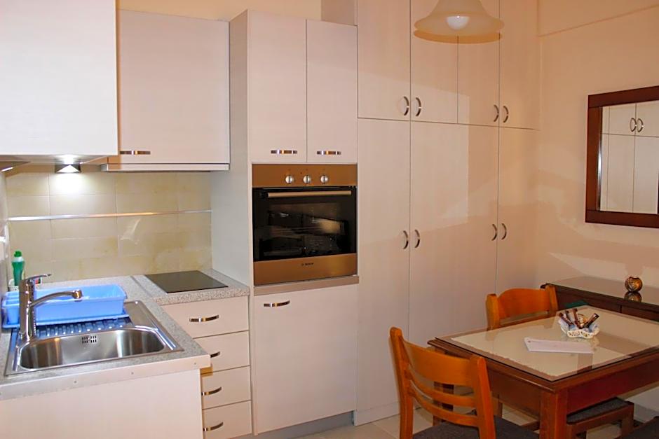 Rouchotas Apartments