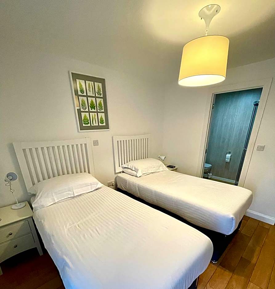 The Queen's Head Hotel